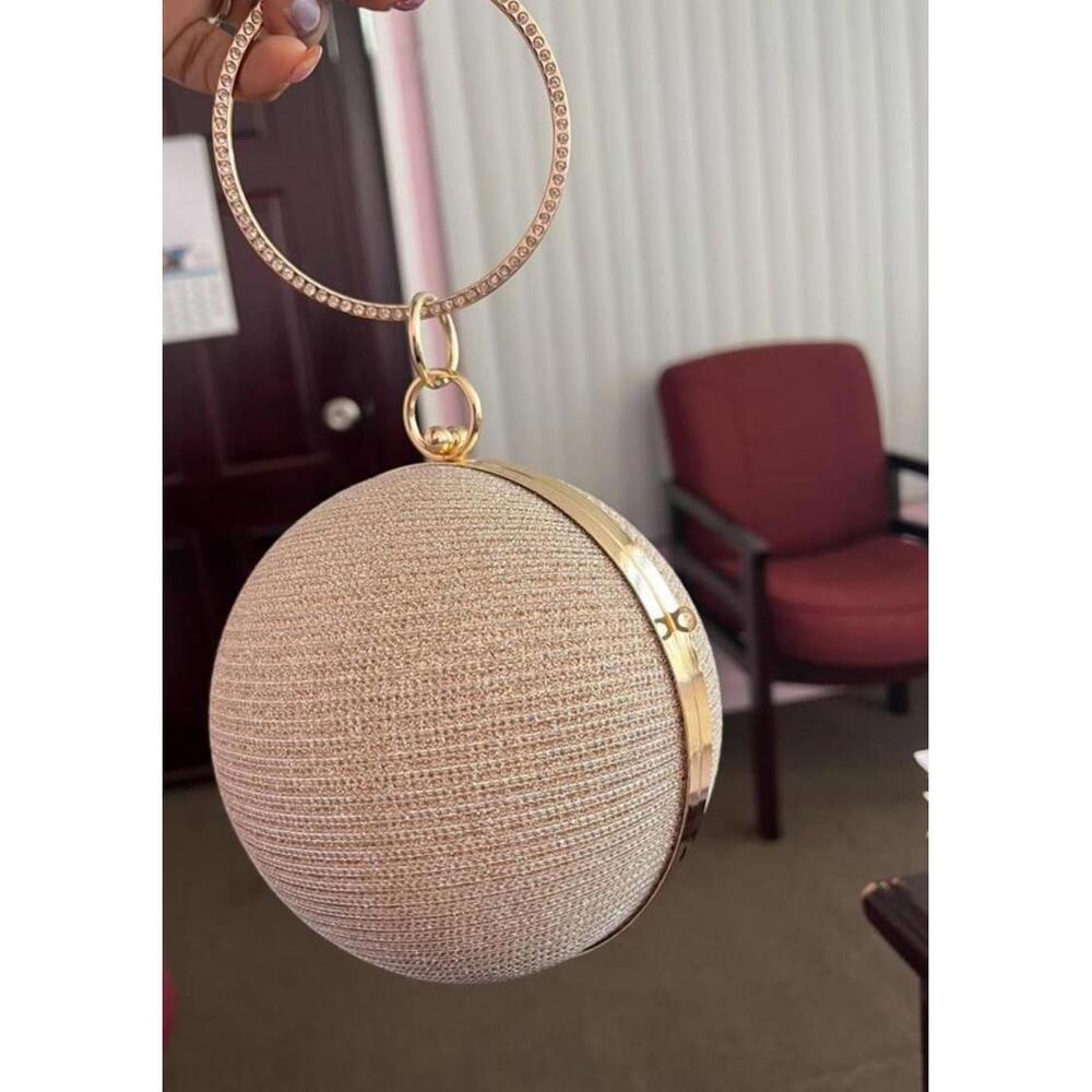 clutch purse